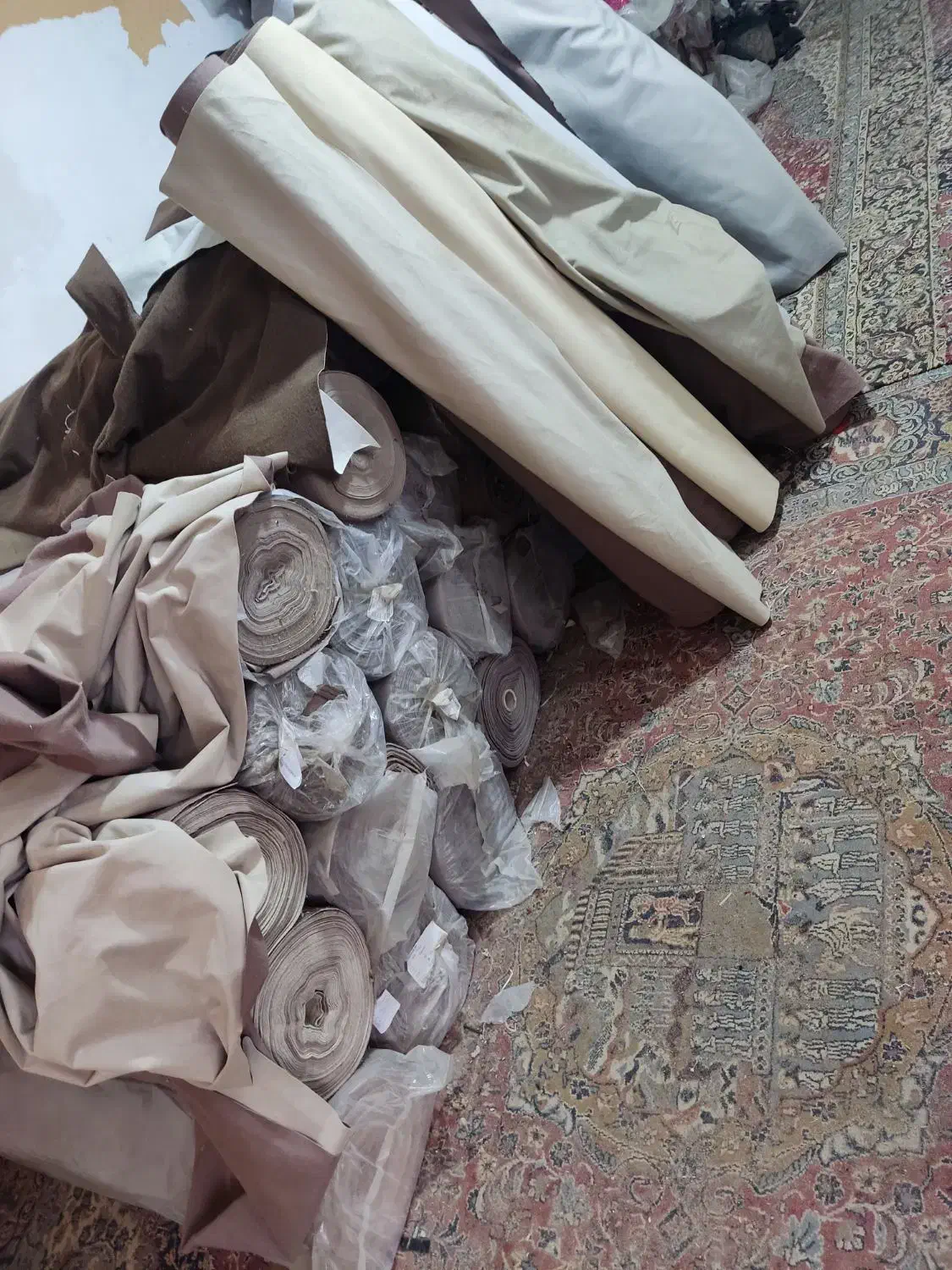 پارچه مبل مبلی دیاموند نصف قیمت درجه یک نانو مخمل|مبلمان خانگی و میز عسلی|مشهد, شترک|دیوار