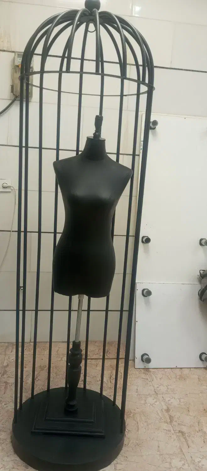 مانکن و قفس مانکن|فروشگاه و مغازه|قروه, |دیوار