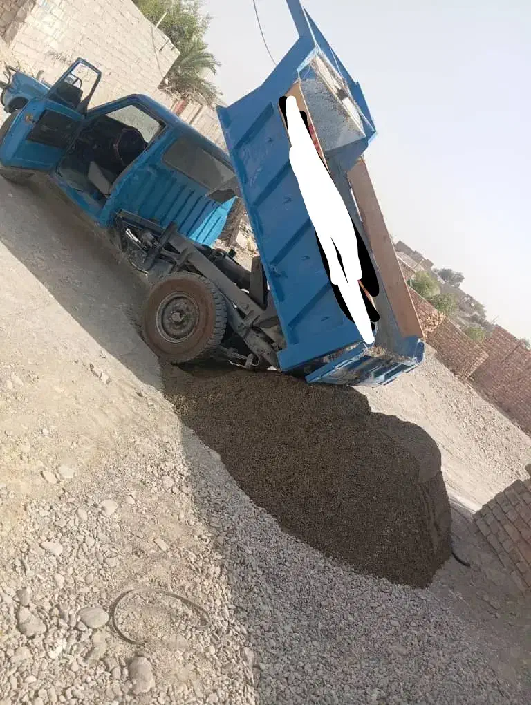 شن ماسه نخودی بادامی خاک باغچه اجر با تخفیف|خدمات حمل و نقل|بمپور, |دیوار