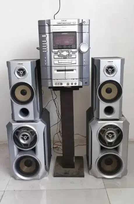 ظبت وباند سونی rv7 پرقدرت در حد آک زلزله|سیستم صوتی خانگی|محمدشهر, محمدشهر|دیوار