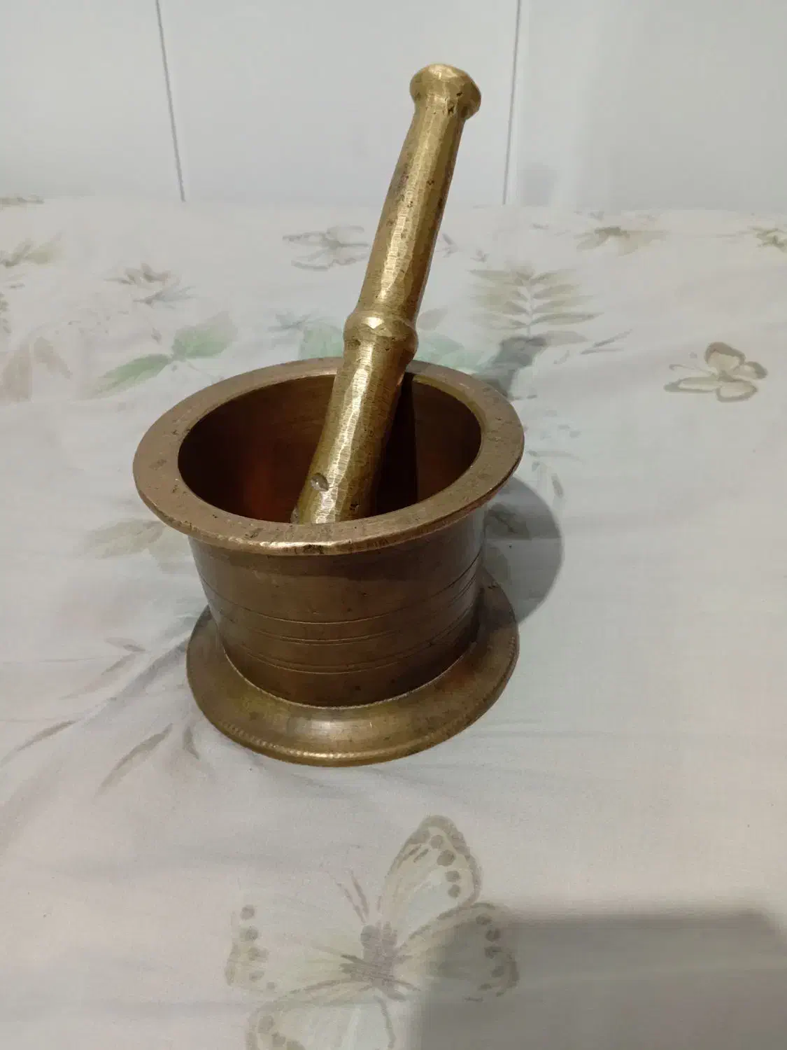 هاونگ قدیمی برنجی با دسته،قیمت ۲۵۰۰|کلکسیون اشیاء عتیقه|محمدشهر, شهرک پیام (مهرالبرز)|دیوار