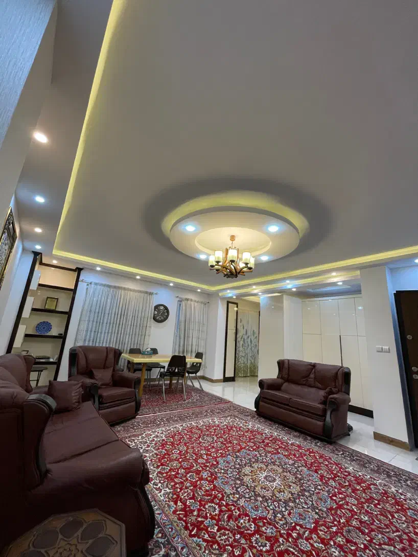 ۱۱۳ متر تک واحد طبقه سوم تاپ لوکیشن/میدان معلم|فروش آپارتمان|لاهیجان, شیشه گران|دیوار