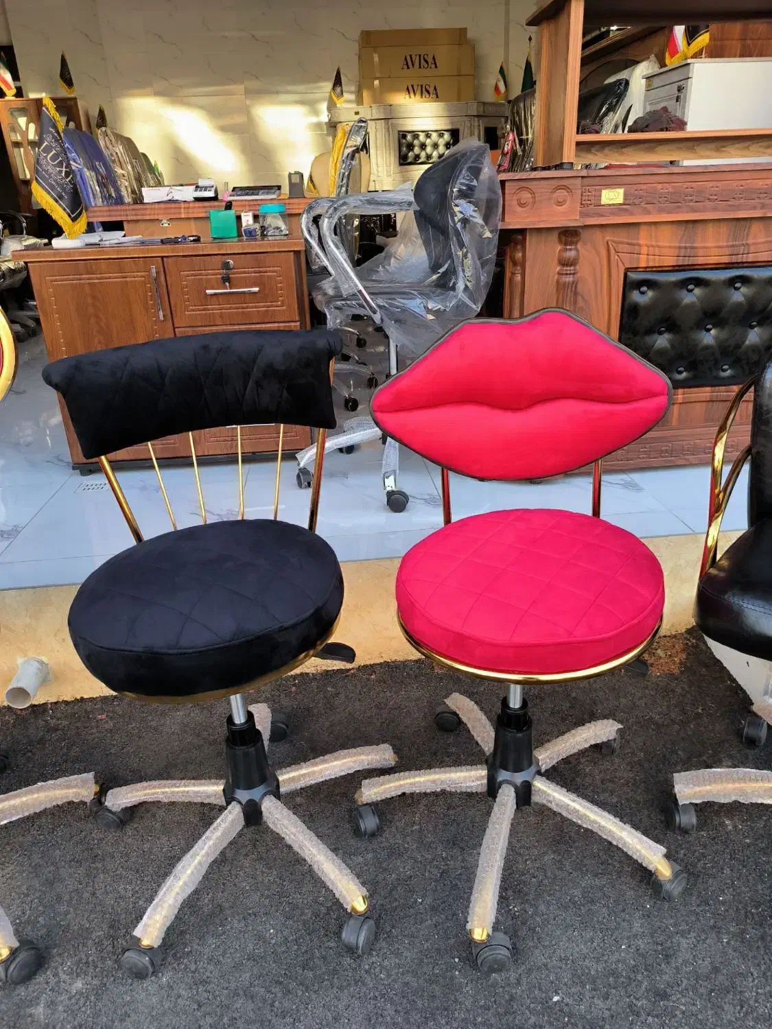 صندلی جکدار آرایشگاهی اپن وصندلی میزتحریر زیرقیمت|حراج|خوی, |دیوار