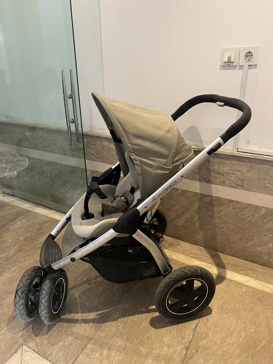 کالاسکه مکسی کوزی|کالسکه و لوازم جانبی|ساری, |دیوار