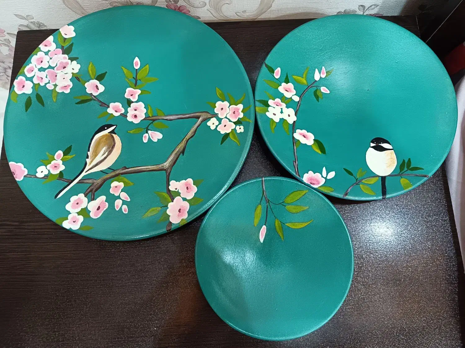 بشقاب سفالی تزئینی  دیوار کوب رنگ ثابت|صنایع دستی و سایر لوازم تزئینی|رشت, یخسازی|دیوار