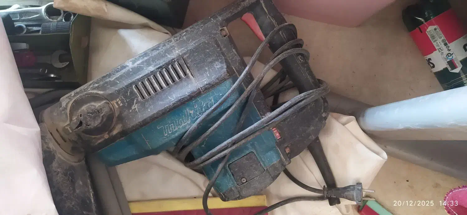 چکش تخریب دستگاه جوش پروفیل بر کارواش پیستوله و|ابزارآلات|برازجان, |دیوار