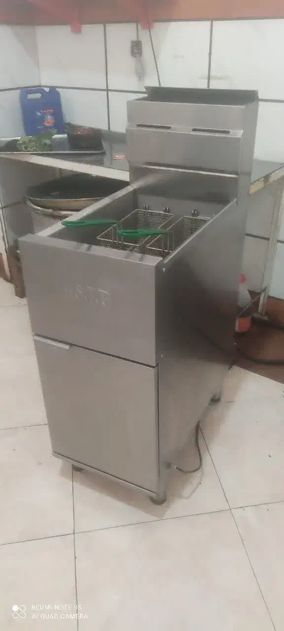 گریل ( سرخ کن صنعتی ) در حد نو|کافیشاپ و رستوران|زنجان, |دیوار