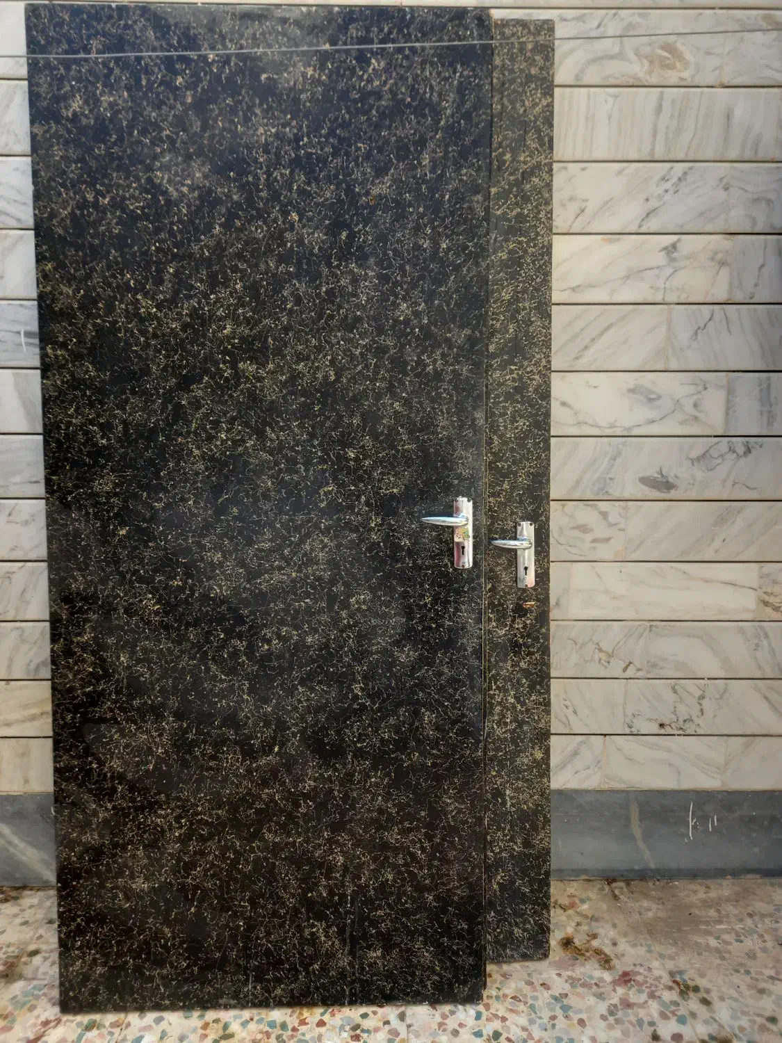 پنجره آلمینیومی و دو درب چوبی فرانسوی|مصالح و تجهیزات ساختمان|خمینیشهر, |دیوار