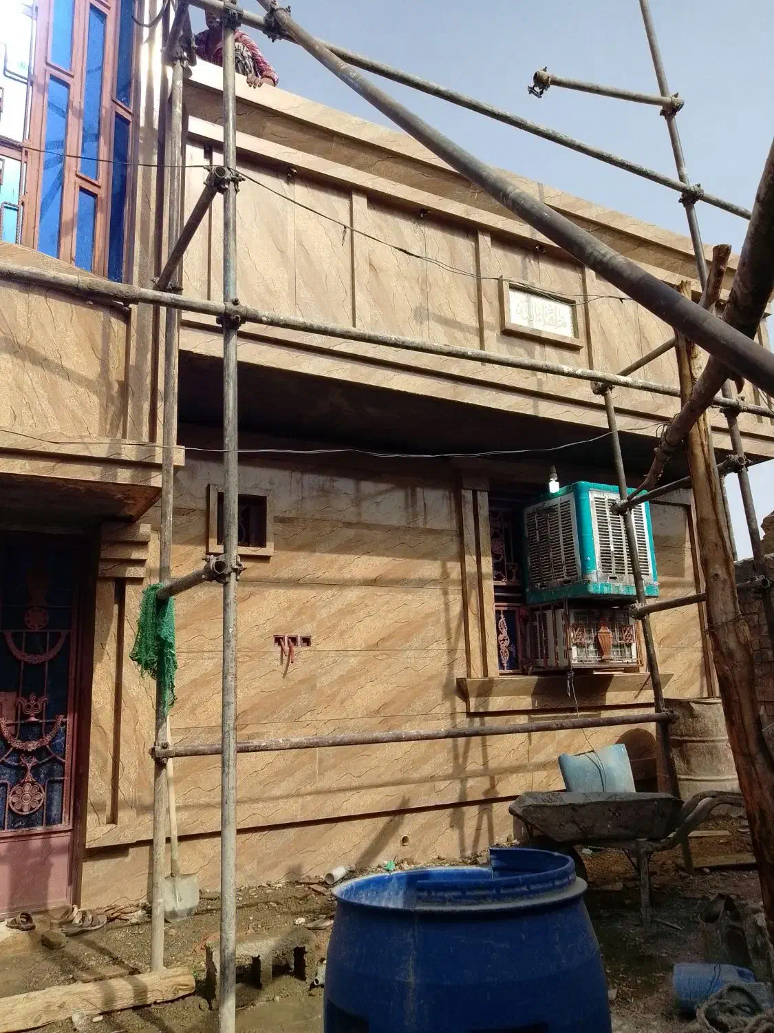 فوری سرامیک کار حرفه ای و تضمینی با اکیپ 4نفر فوری|خدمات پیشه و مهارت|فهرج, |دیوار