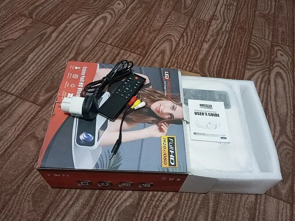 ویدیو پروژکتور Full HD 1920×1080 با صفحه لمسی|تلویزیون و پروژکتور|هشتگرد, شهرک وحدت|دیوار