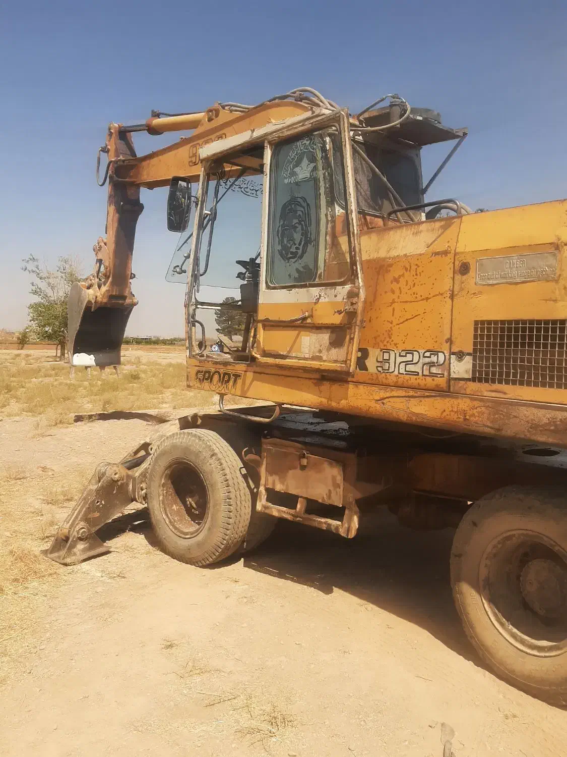 بیل مکانیکی لاستیکی|خودرو سنگین|اصفهان, مرداویج|دیوار