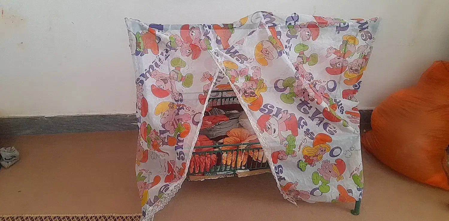 گهواره آهنی قیمت ۲ملیون|تخت و صندلی بچه|الیگودرز, |دیوار