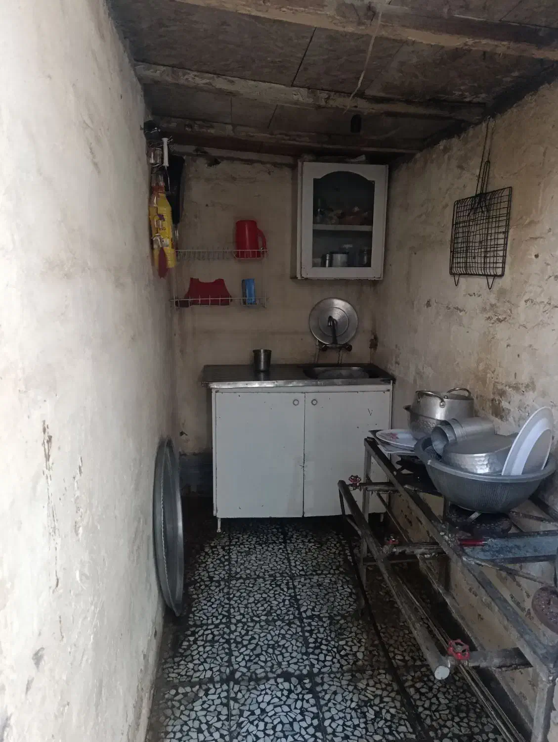 قالی خانه رهن|فرش|اهواز, کوی فرهنگیان ۱|دیوار