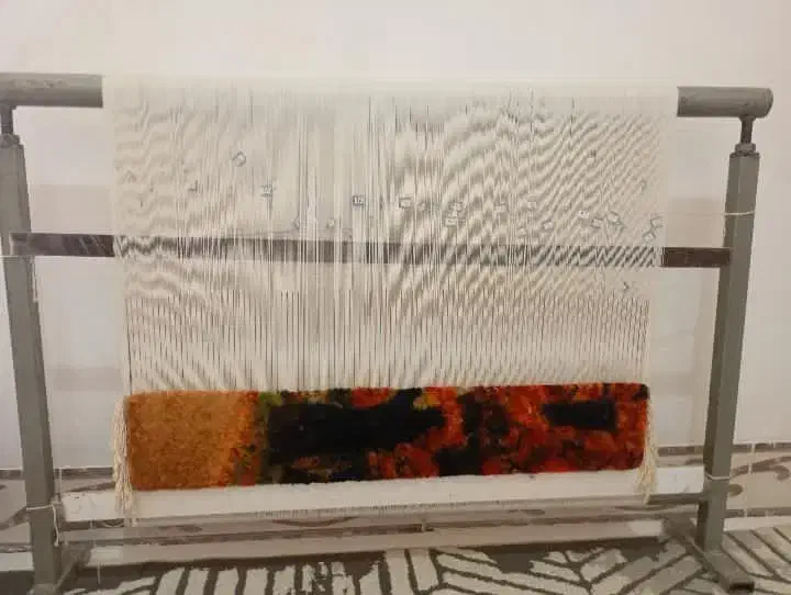 دار قالی ۱۰۵ در ۶۳ سانت چله پشم ۷۰۰ لایه ۵۰۷ گره|تابلو فرش|سرپل ذهاب, |دیوار