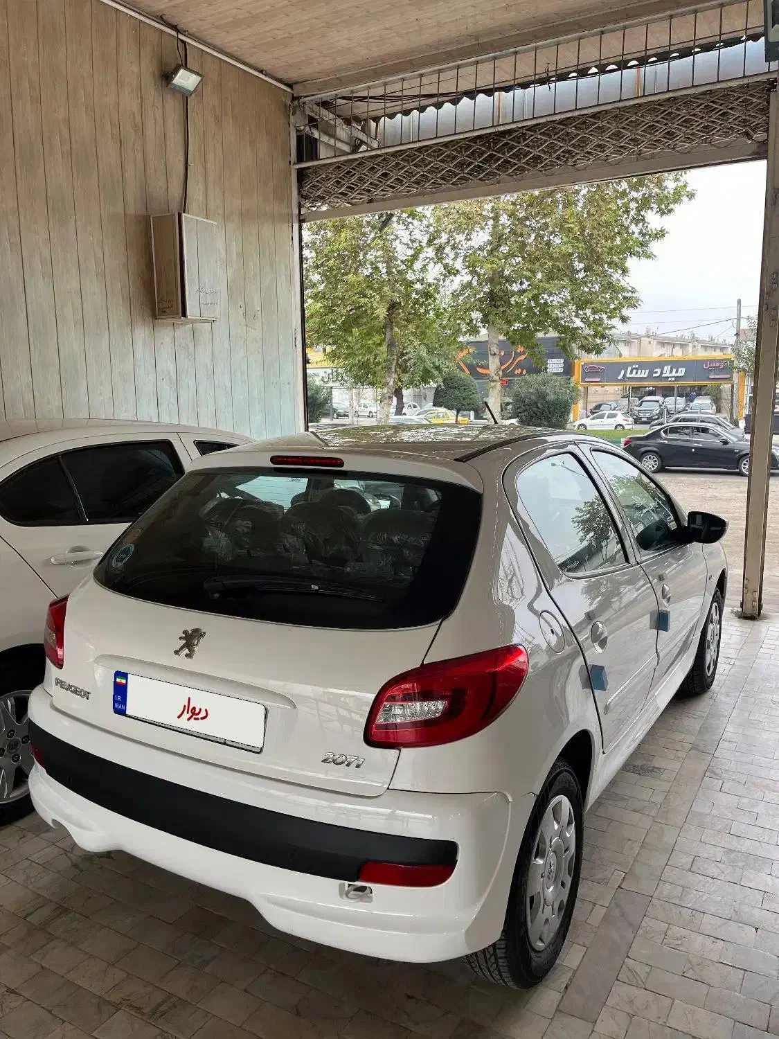 ۲۰۷ دنده|خودرو سواری و وانت|رشت, جانبازان|دیوار