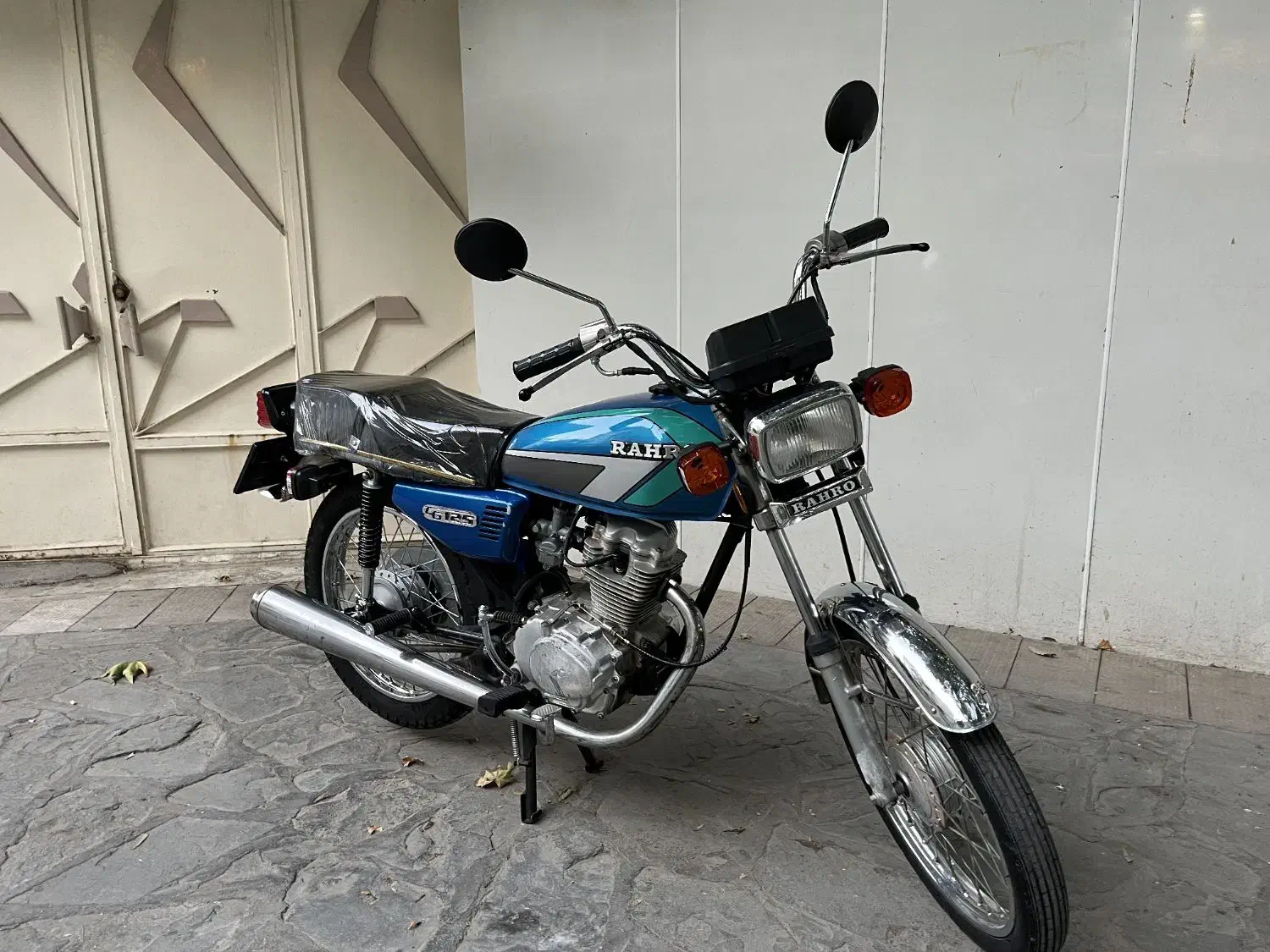 مزائده مدل ۸۶ رهرو بابرگه وشماره تنه و موتور معتبر|موتورسیکلت|خرمآباد, |دیوار