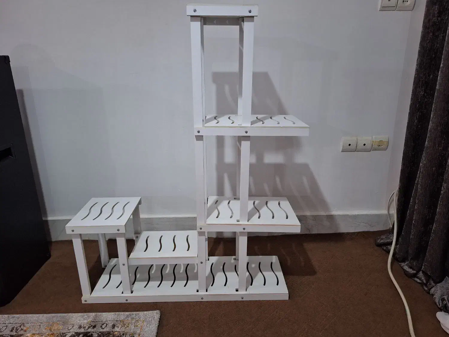 استند چوبی گلدان|کتابخانه، شلف، قفسه‌های دیواری|آبادان, |دیوار