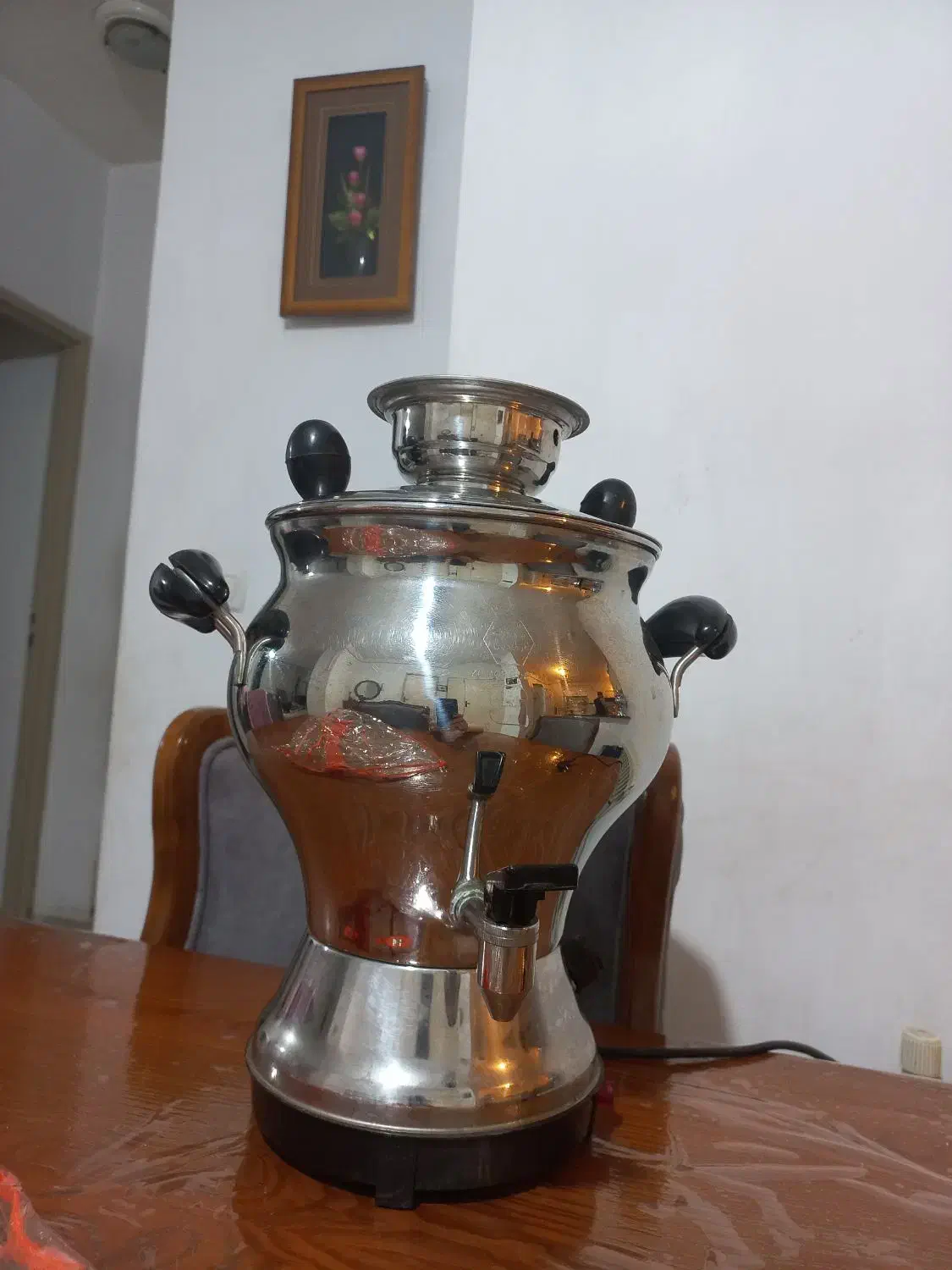 سماور برقی زمردیان|سماور، چای‌ساز، قهوه‌ساز|رشت, نیروی دریایی|دیوار