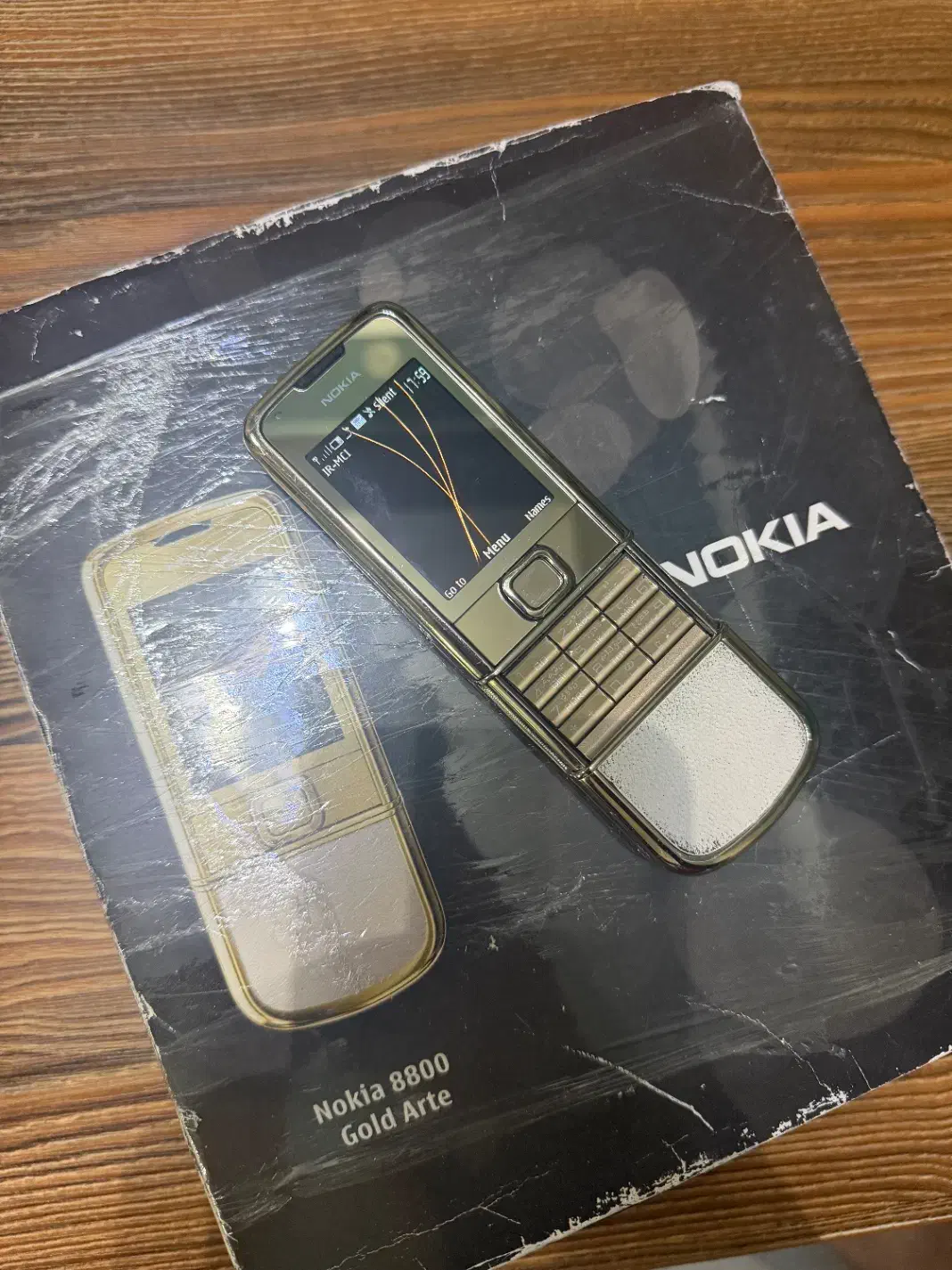 نوکیا ۸۸۰۰ ارت گلد|موبایل|شیراز, گلدشت معالیآباد|دیوار