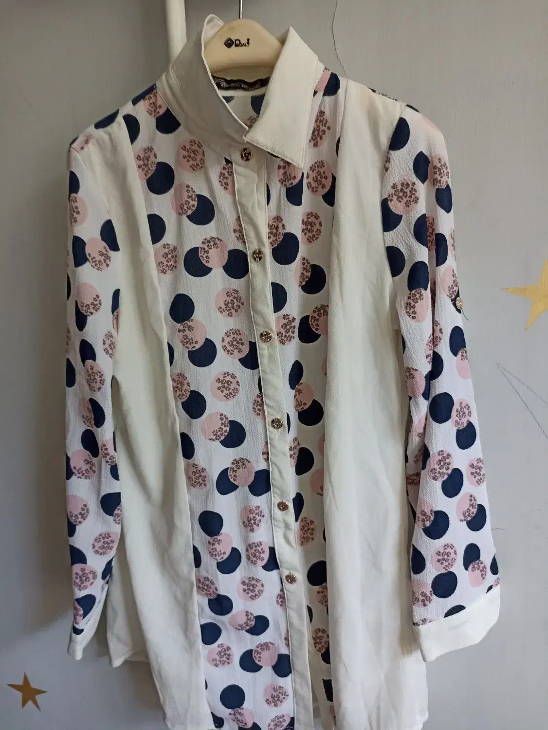 لباس /شومیز فقط ۱۰۰|لباس|بروجن, |دیوار