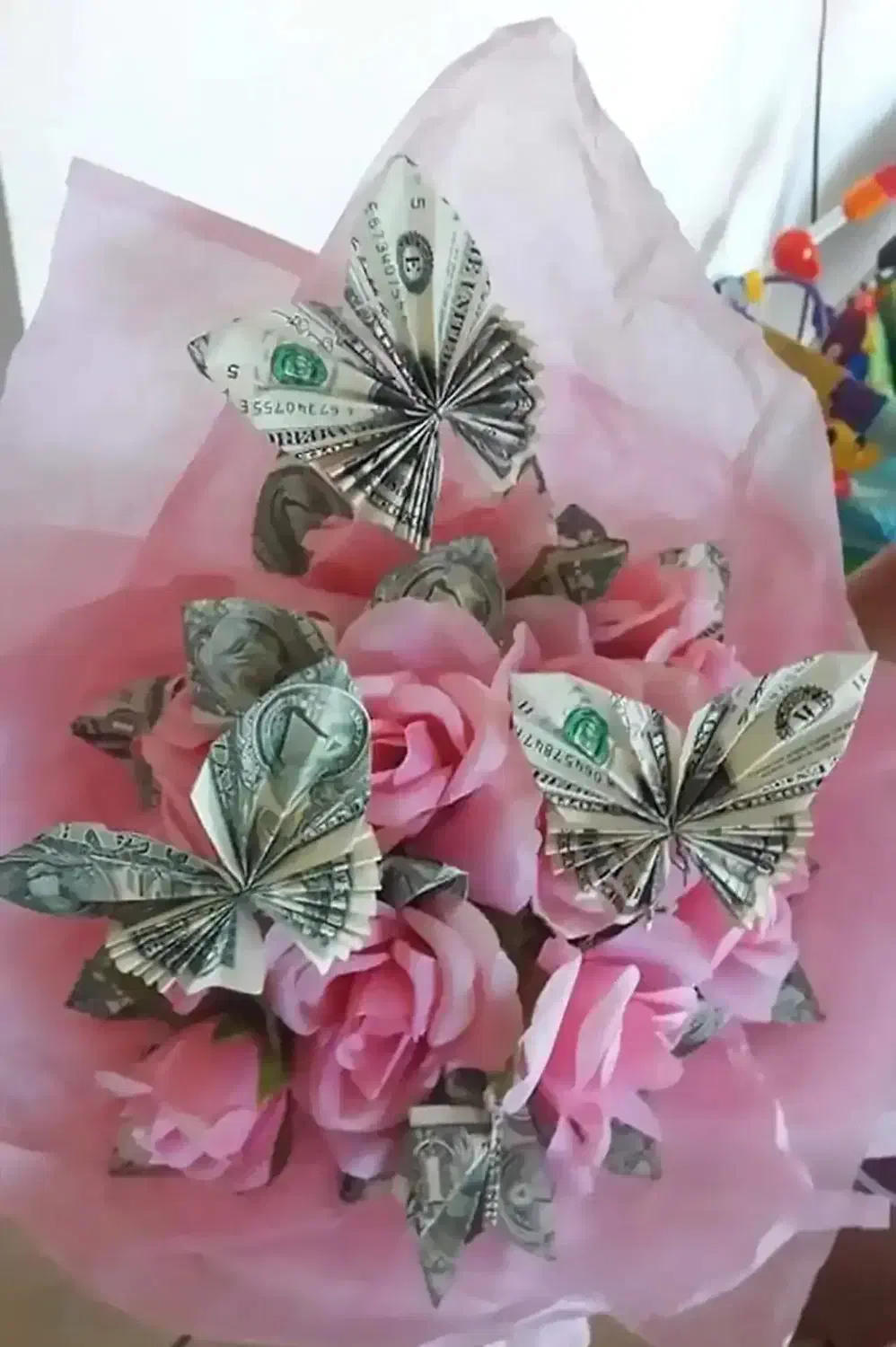 باکس گل رمانی با تزیین پول برا روز مادر|گل مصنوعی|ورامین, ورامین|دیوار