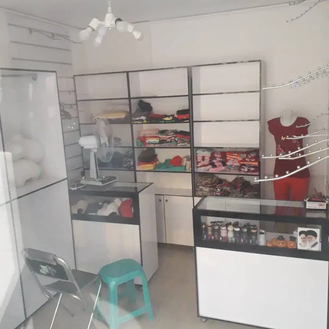 اجاره مغازه جی شرقی مناسب پوشاک زنانه بچگانه|اجارهٔ مغازه و غرفه|اصفهان, خوراسگان|دیوار