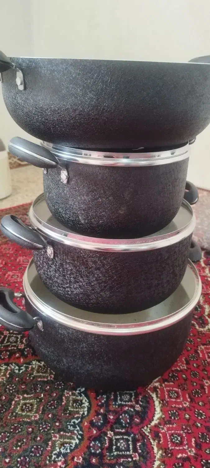 سرویس کامل قابلمه خارجی نو|ظروف پخت‌وپز|خرم‌آباد, |دیوار