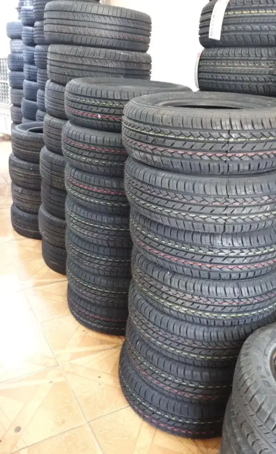 لاستیک یزد پراید تیبا ساینا پیکان-روغن موتور خودرو|قطعات یدکی و لوازم جانبی|فسا, |دیوار