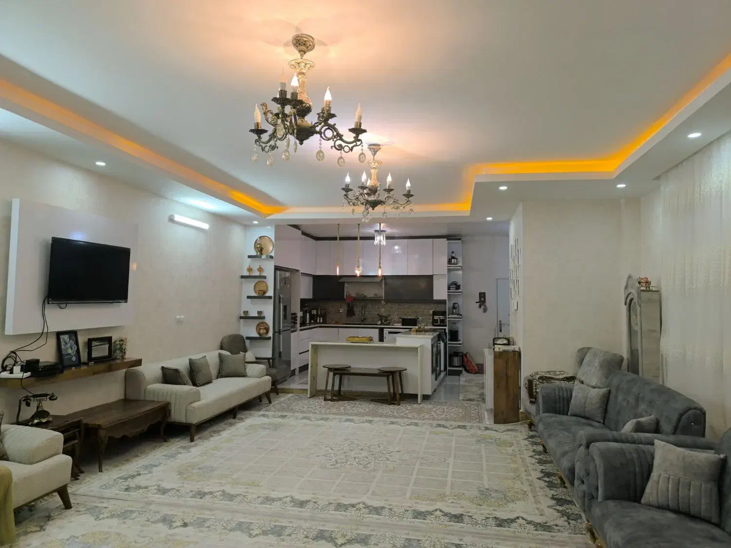 ملک تجاری ۹۰ متر مغازه ۱۱۰ متر مسکونی دونبش خیابان|فروش آپارتمان|بیرجند, |دیوار