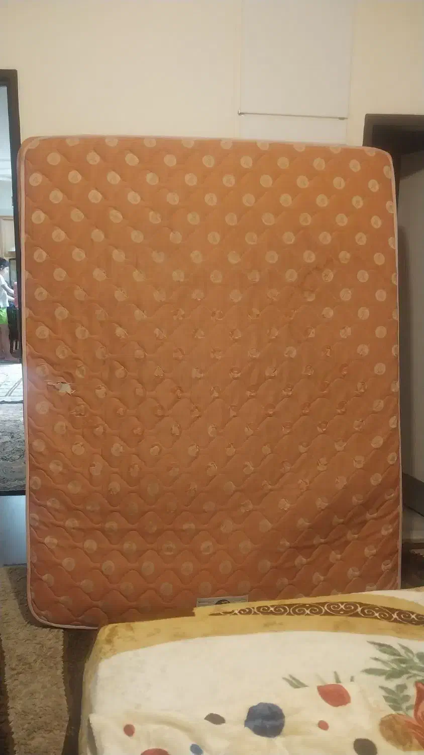 تشک کارکرده|تشک تختخواب|رودهن, |دیوار