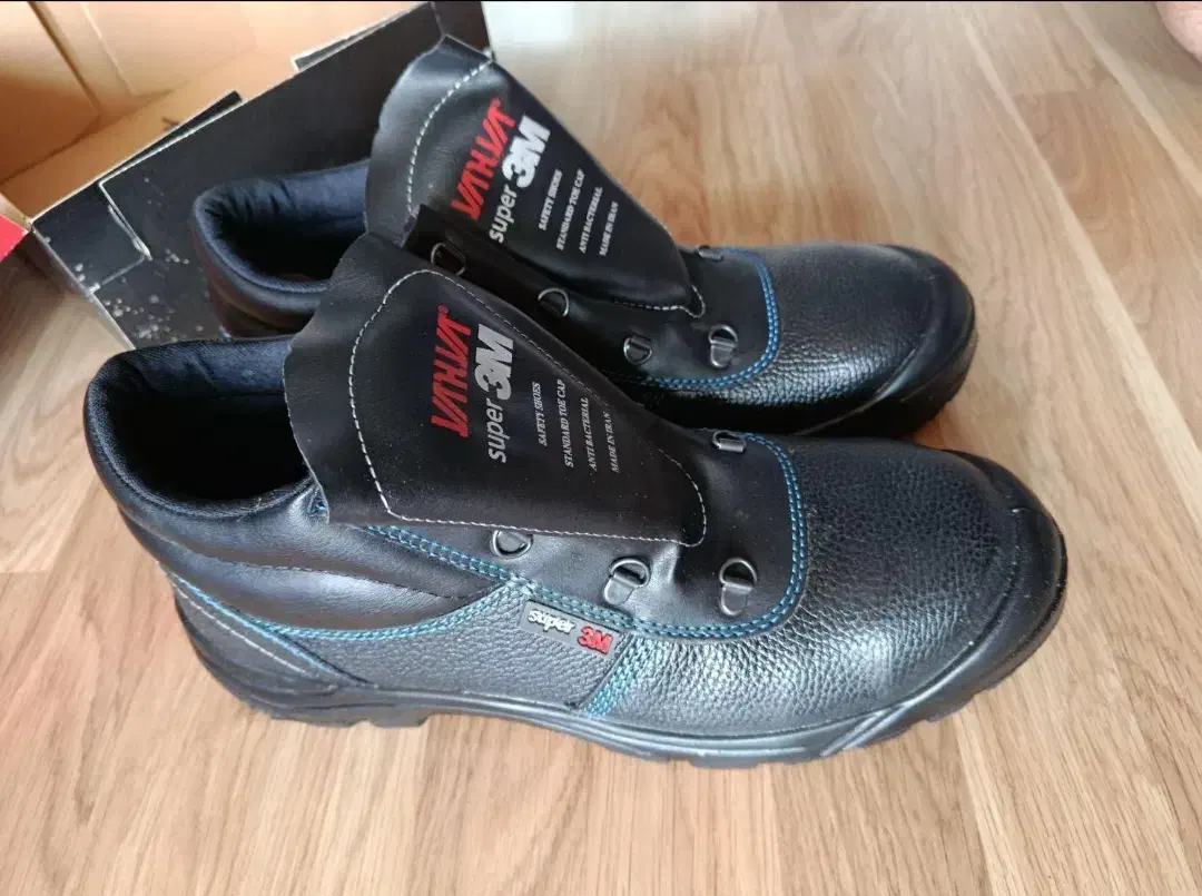 کفش ایمنی  ساق بلند مدل Super 3M|کیف، کفش، کمربند|صحنه, |دیوار