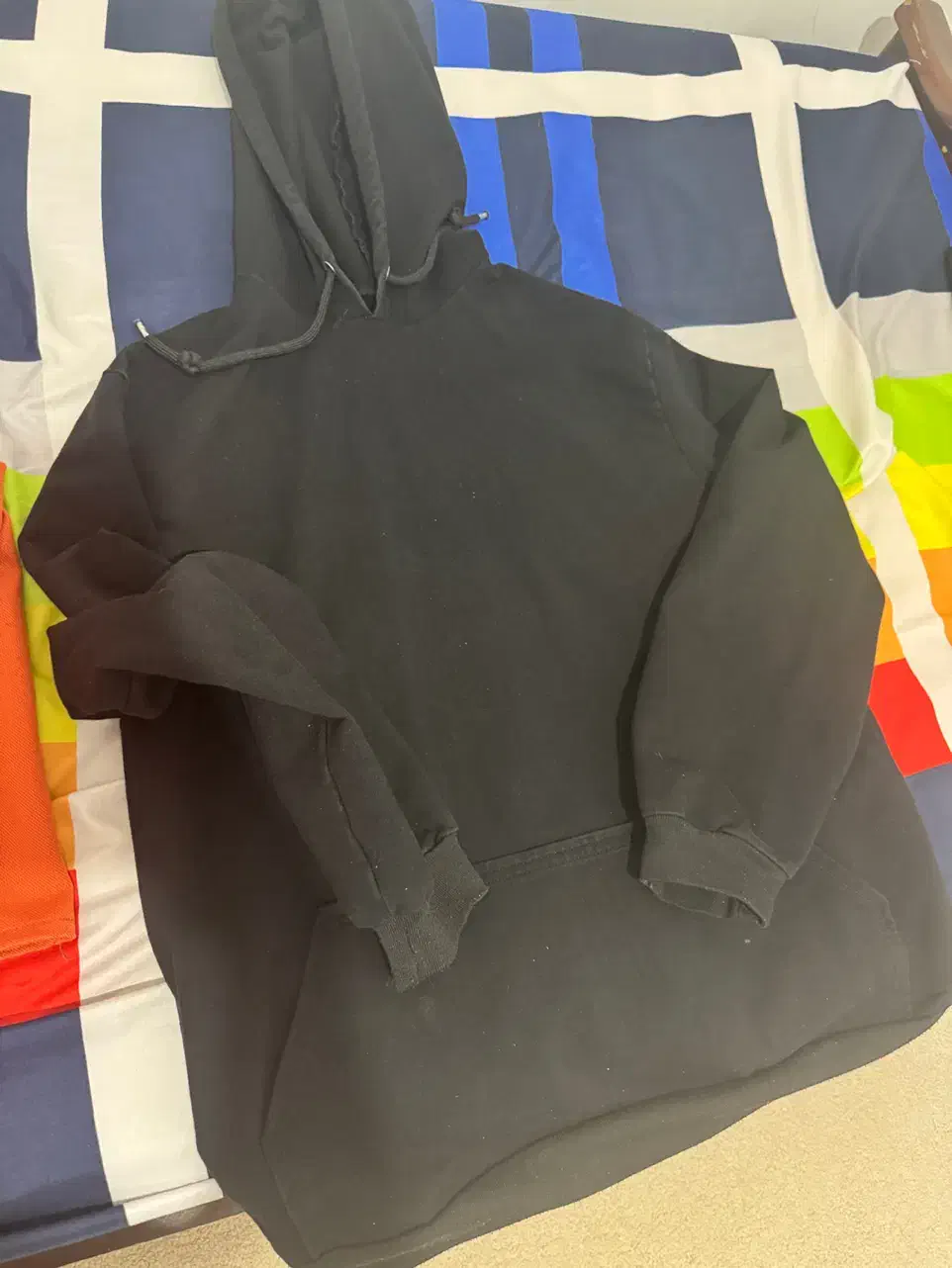 مانتو وهودی|لباس|کلاچای, |دیوار