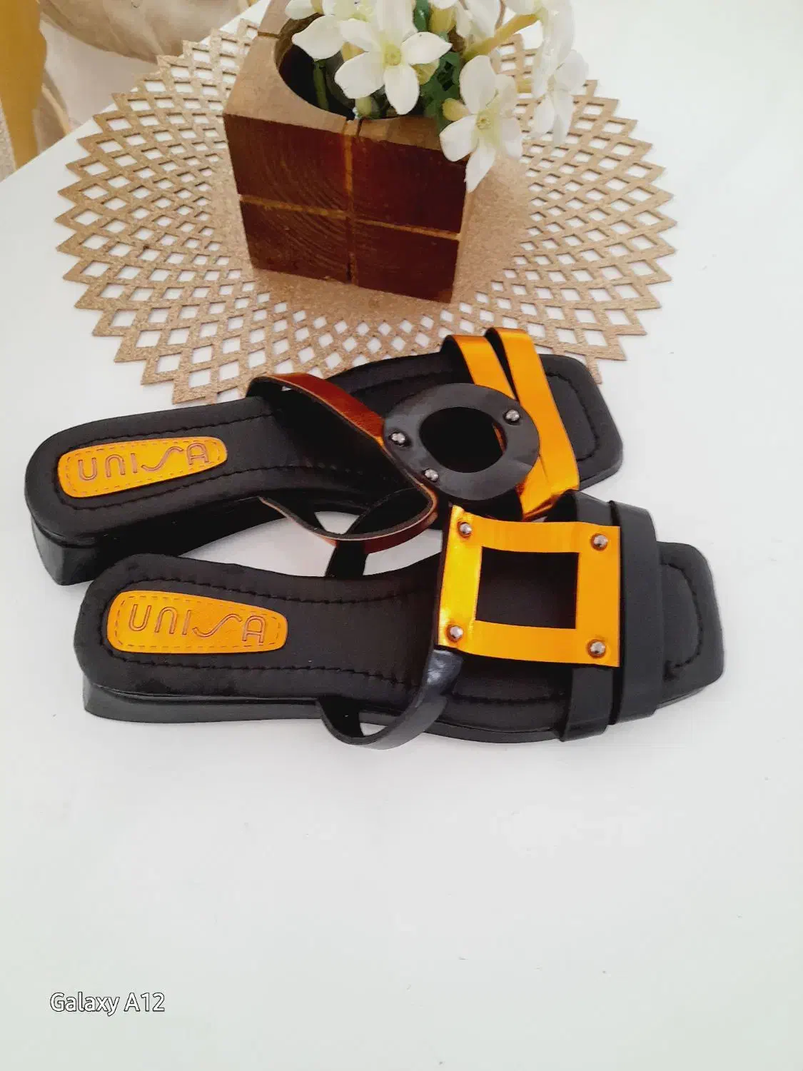 صندل|کیف، کفش، کمربند|گلبهار, شهر جدید گلبهار|دیوار