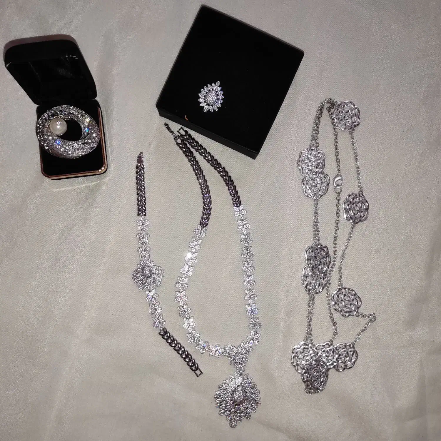 وسایل شخصی زیورالات مناسب برای هدیه|بدلیجات|هشتگرد, شهرک ایران خودرو|دیوار