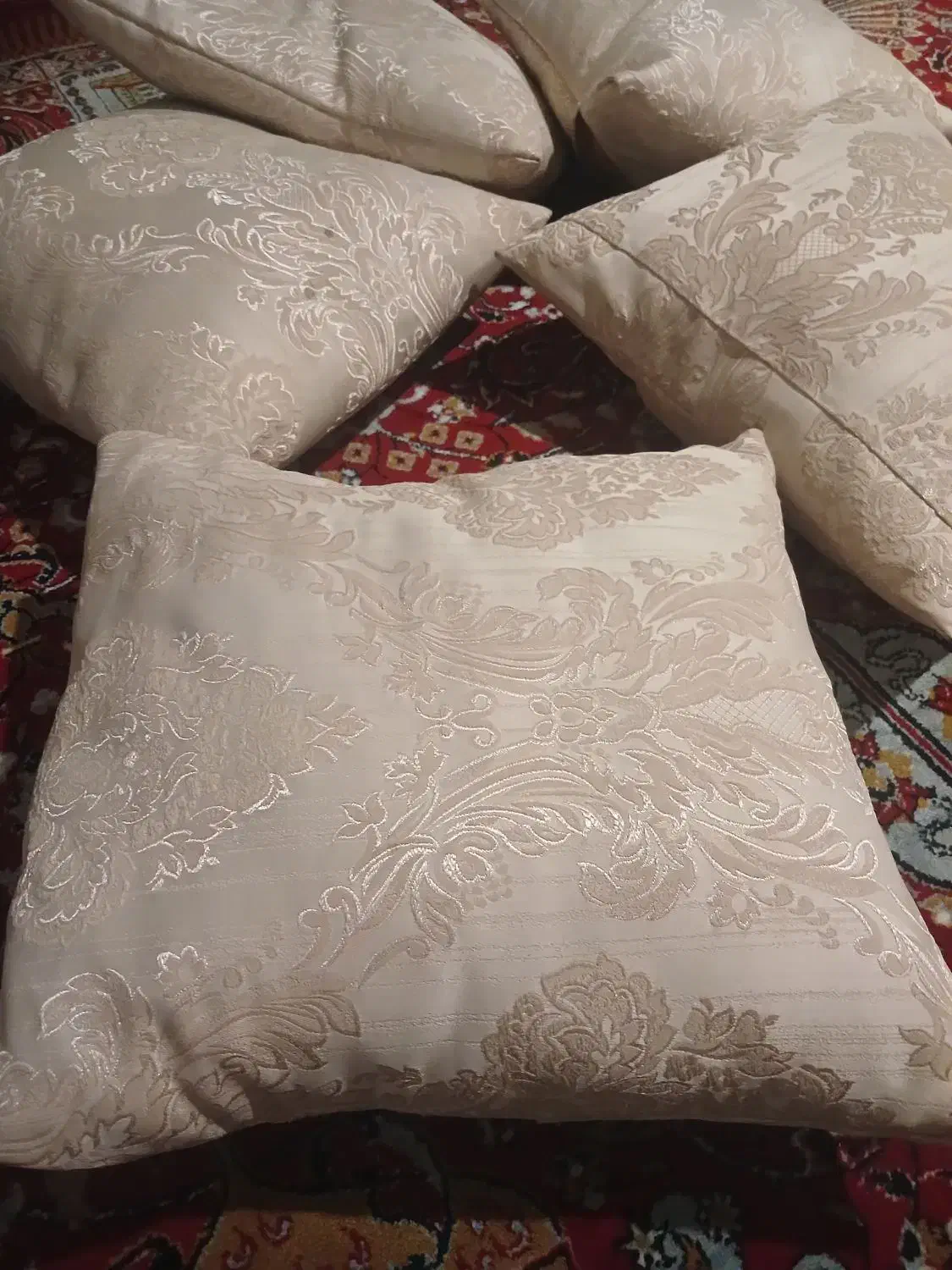 6عدد کوسن شیک وزیبا با بابهترین نوع پارچه|صنایع دستی و سایر لوازم تزئینی|کرمانشاه, |دیوار