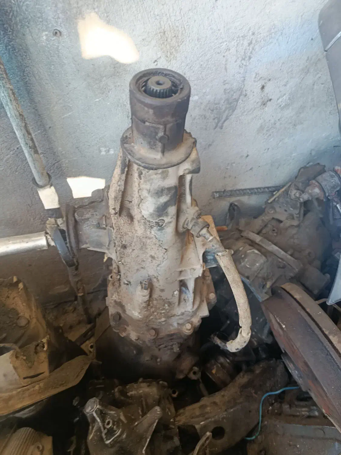 نیم موتور مزدا ۱۶۰۰  وگیربکس /گیربکس پژو ۵۰۴|قطعات یدکی و لوازم جانبی|آوج, |دیوار