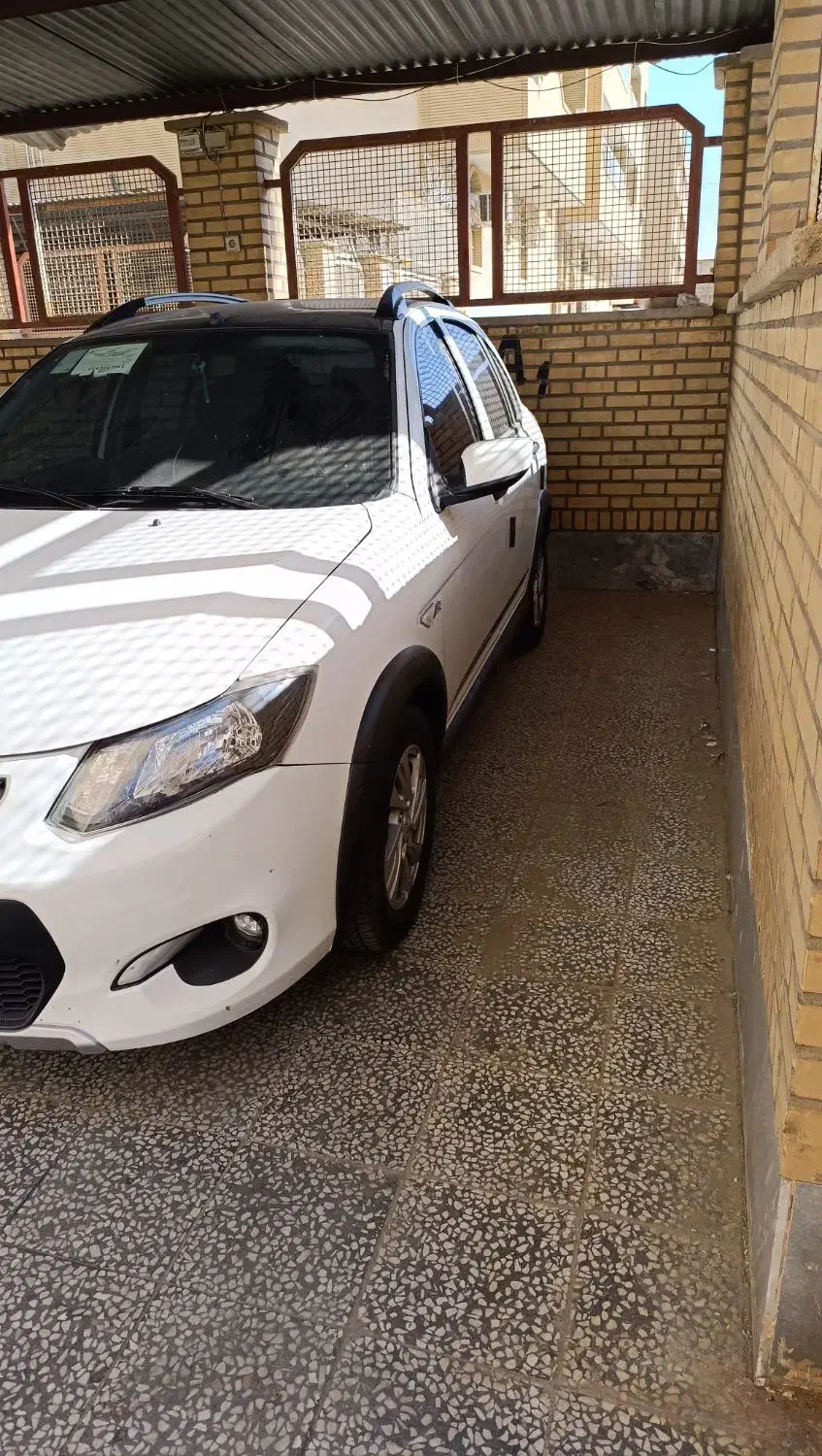 کوئیک R سفید مشکی|خودرو سواری و وانت|دزفول, |دیوار