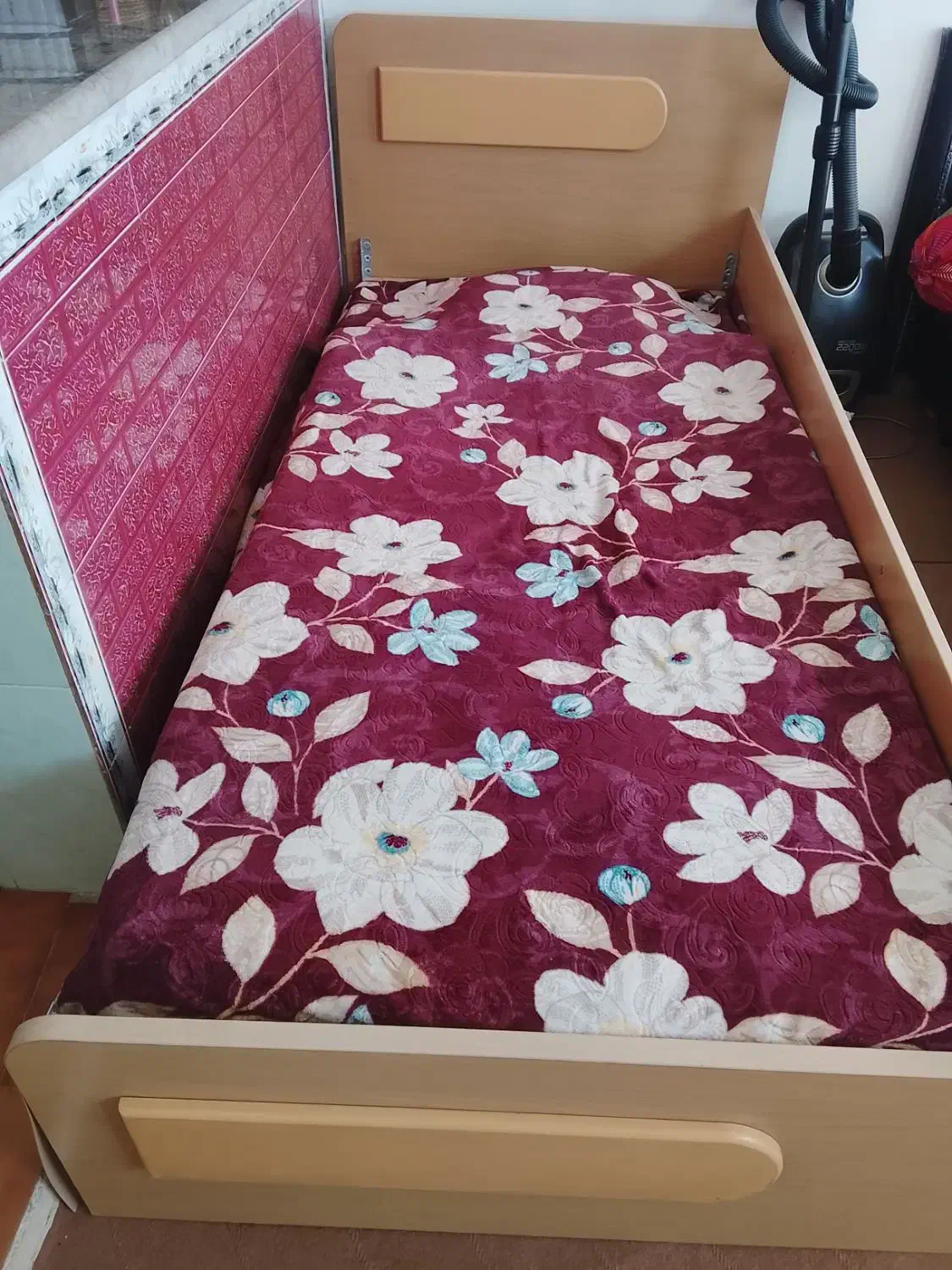 تخت تک نفره|تخت و سرویس خواب|مراغه, |دیوار