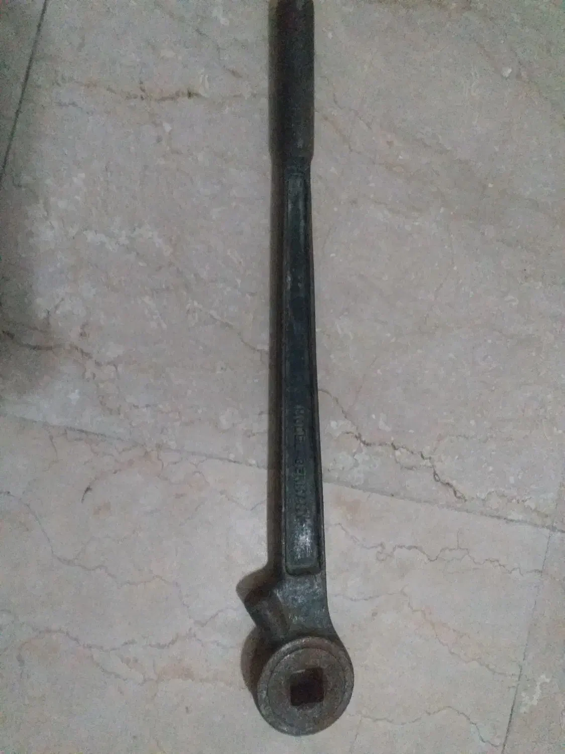 آچار|ابزارآلات|ساوه, |دیوار