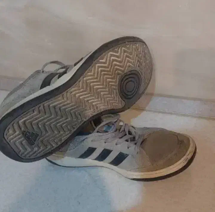 کتونی آدیداس فوجیو|کیف، کفش، کمربند|تهران, هلال احمر|دیوار