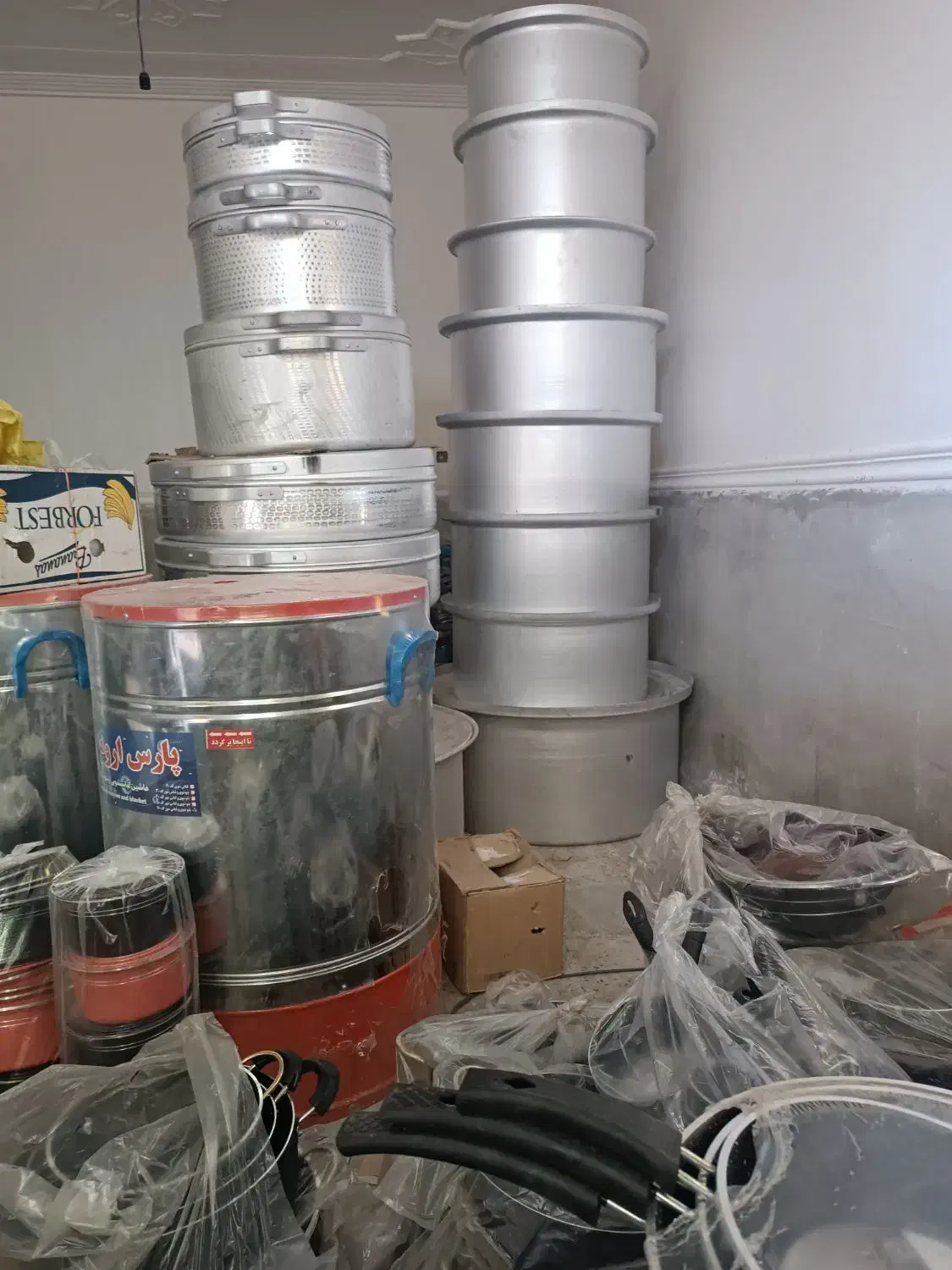 فروش ظرف های معدنی سرویسهای نسوز آرکوپال|حراج|بندر کنگان, |دیوار