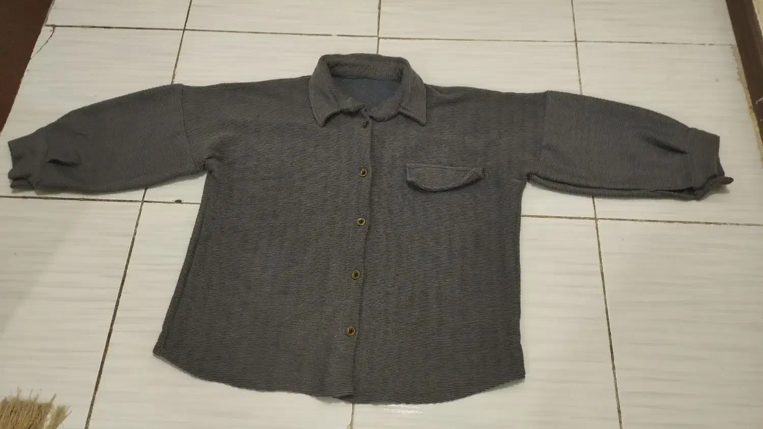 تعدادی بافت و مانتو|لباس|صدرا-فارس, فاز ۱|دیوار