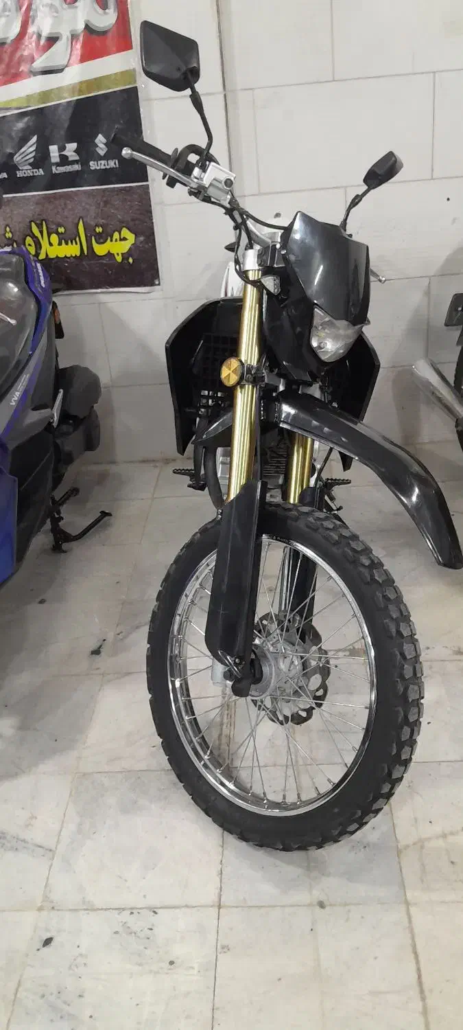 تریل ۴۰۲ خشک|موتورسیکلت|تهران, فاطمی|دیوار