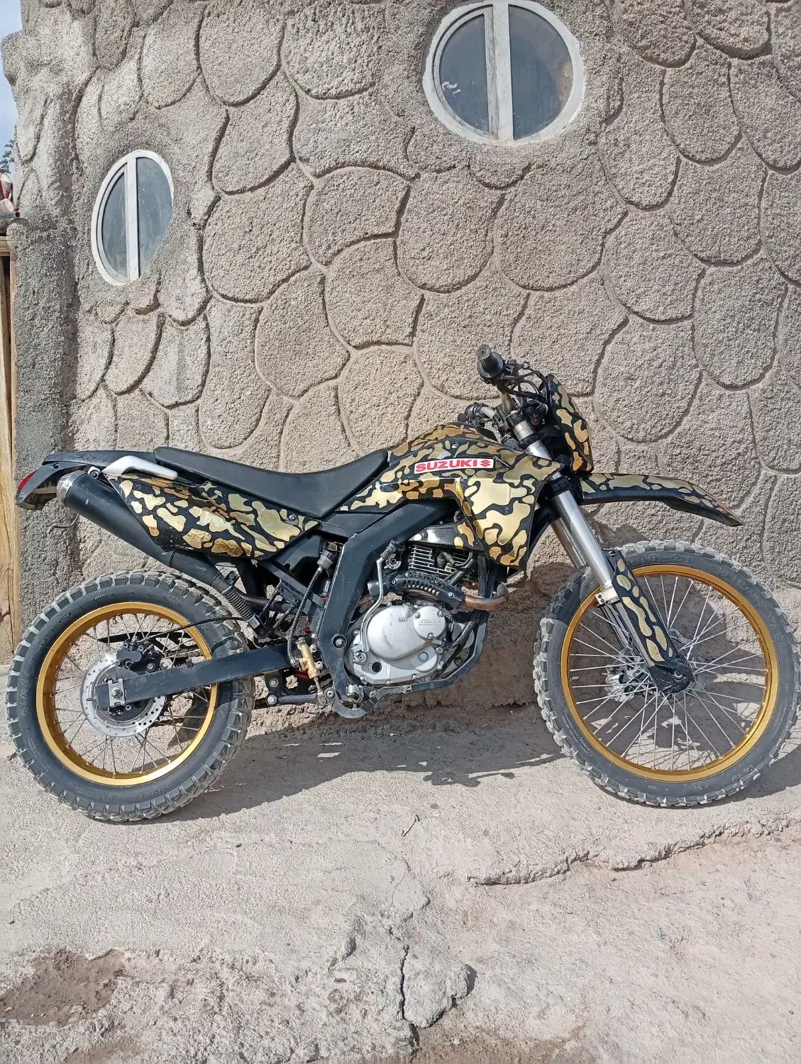 موتور سیکلت تریل طرح سوزوکی|موتورسیکلت|شهرضا, |دیوار