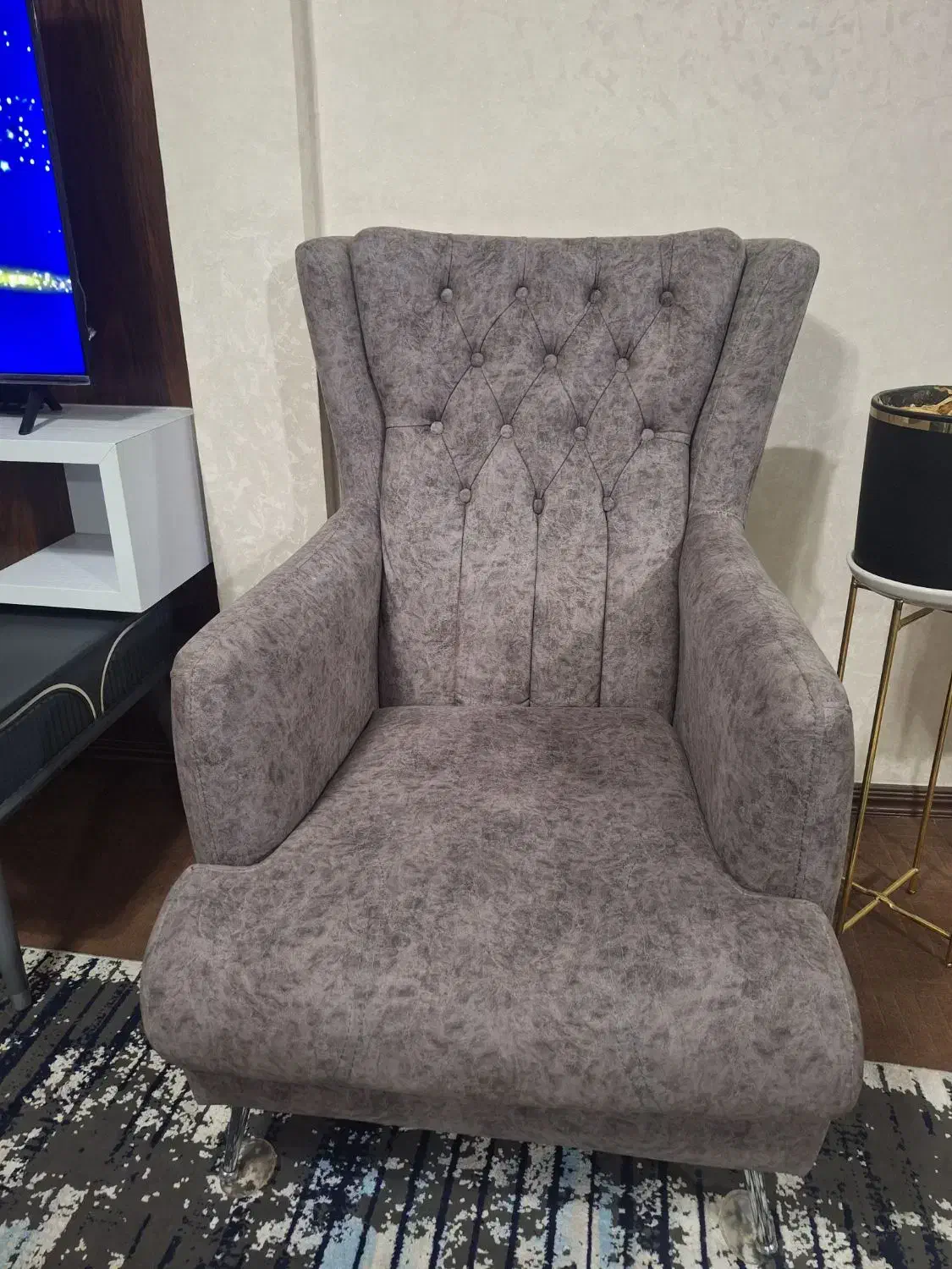 مبل در حد نو|مبلمان خانگی و میز عسلی|مرودشت, بیست متری بیمارستان|دیوار