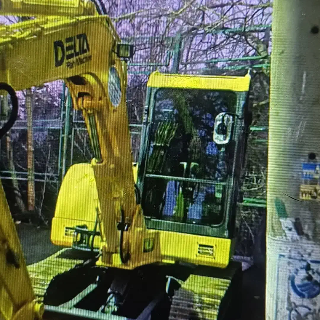 تخریب ساختمان با مینی بیل و بیل بزرگ|خدمات پیشه و مهارت|تهران, مجیدآباد|دیوار