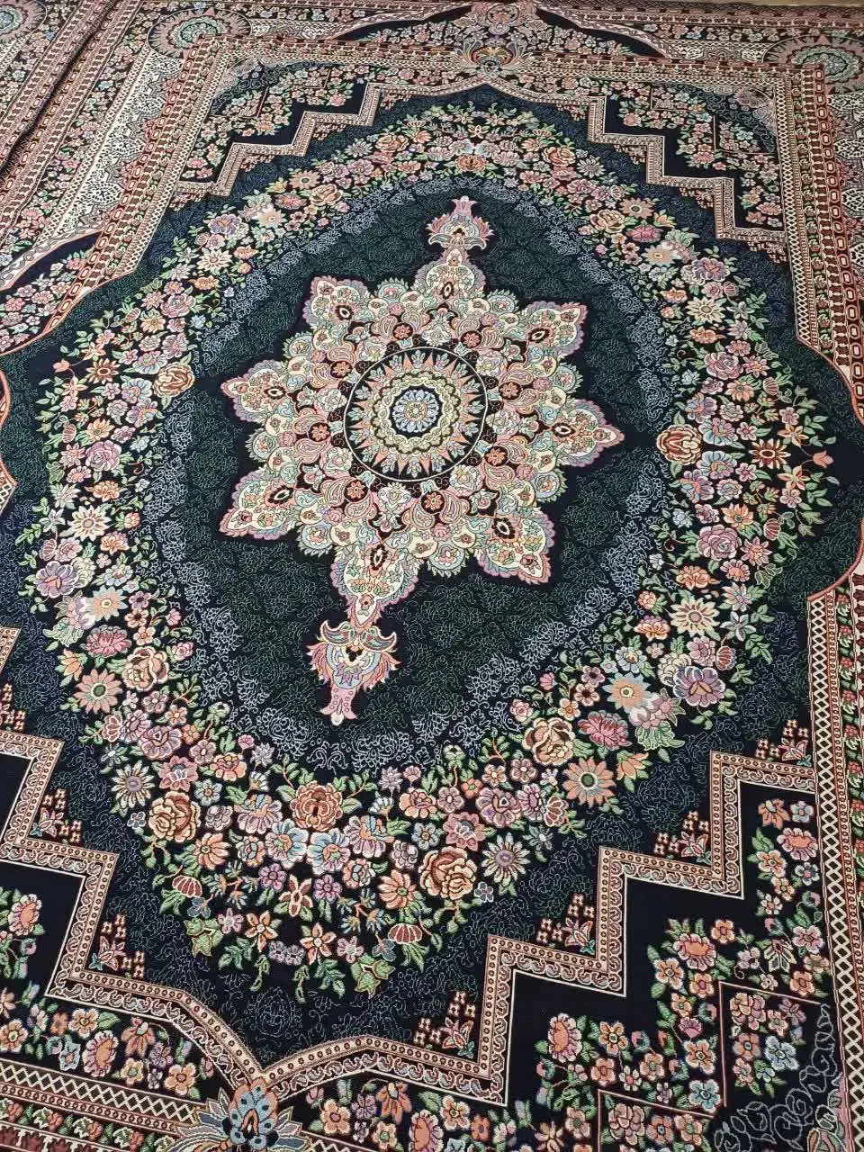 روفرشی|روفرشی|شاهرود, |دیوار