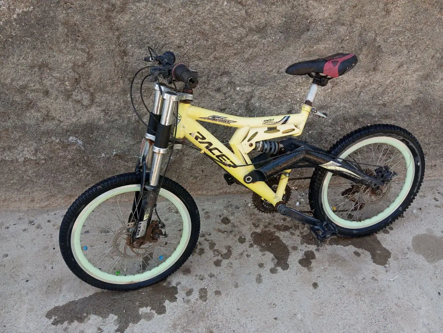 دوچرخه|دوچرخه، اسکیت، اسکوتر|نیشابور, پنجراه|دیوار