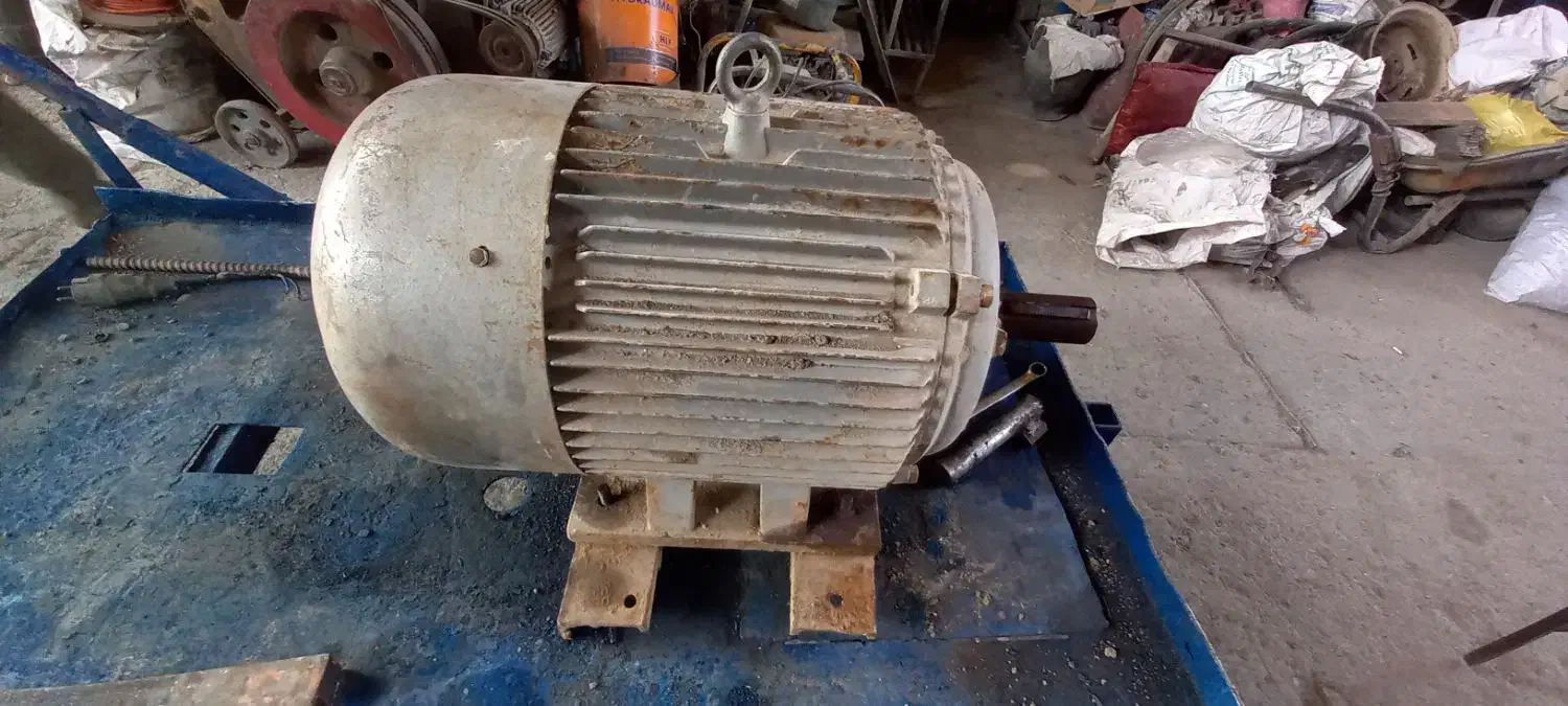 الکتروموتور دینام ۳۰ اسب ۳۰۰۰ دور|ماشینآلات صنعتی|بناب, |دیوار