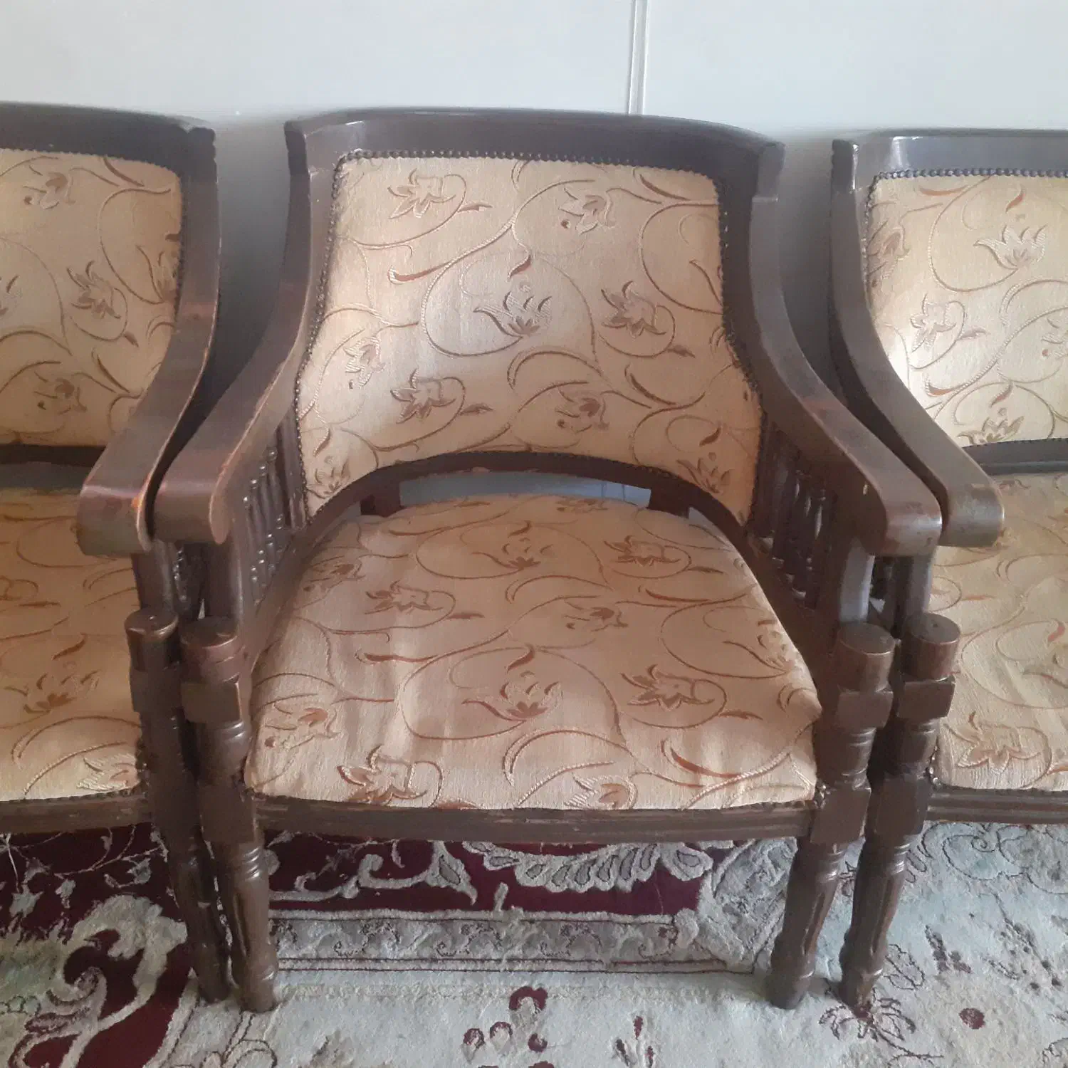 مبل استفاده شده|مبلمان خانگی و میز عسلی|جهرم, |دیوار